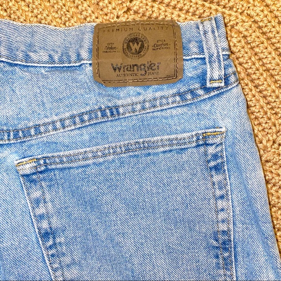Men’s Wrangler Jean Shorts - Picture 7 of 11